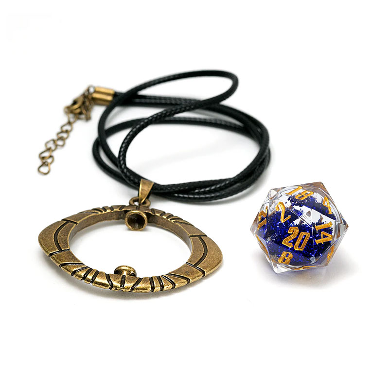 https://cartamagica.hr/wp-content/uploads/2025/02/SIRIUS-DICE-Eye-of-Ra-D20-Necklace_2.jpg