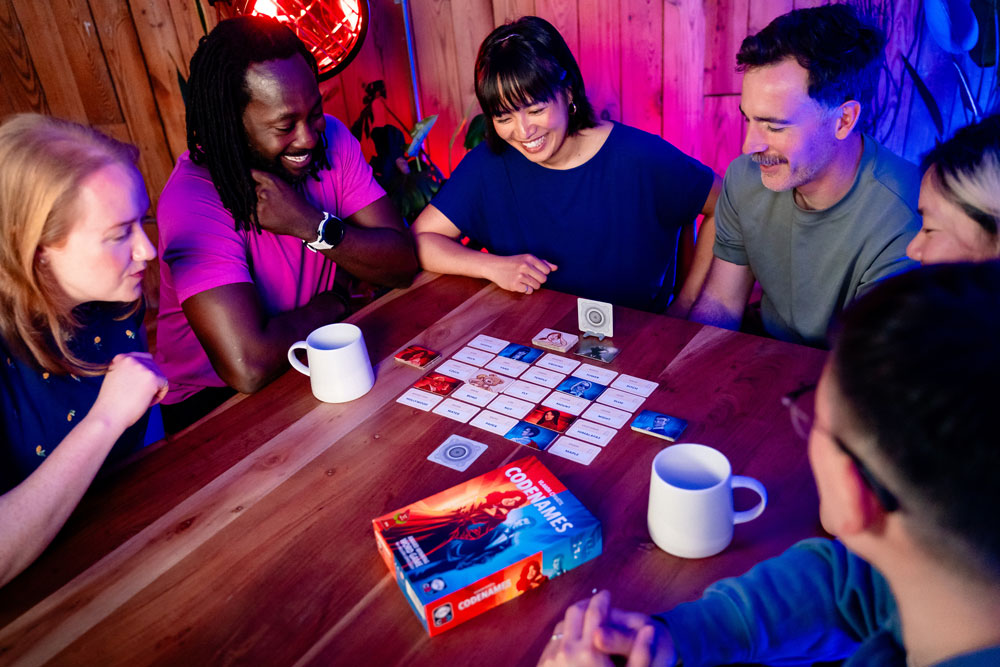 https://cartamagica.hr/wp-content/uploads/2025/11/Codenames_4.jpg